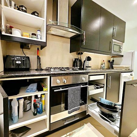 Modern Hyde Park Home With Private Entrance & Private Back Patio Near Bayswater & Paddington Stations Лондон Екстериор снимка