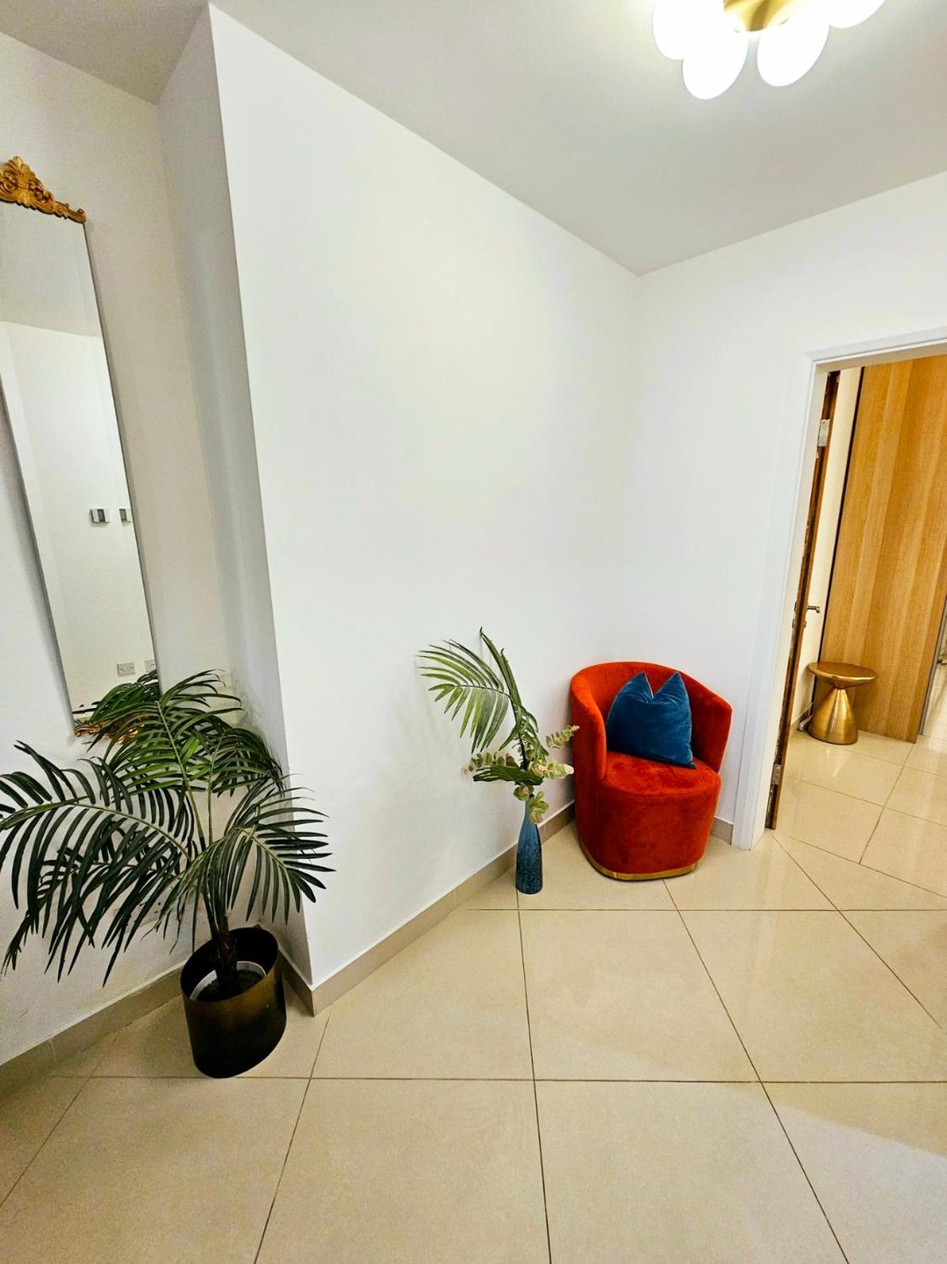 Modern Hyde Park Home With Private Entrance & Private Back Patio Near Bayswater & Paddington Stations Лондон Екстериор снимка
