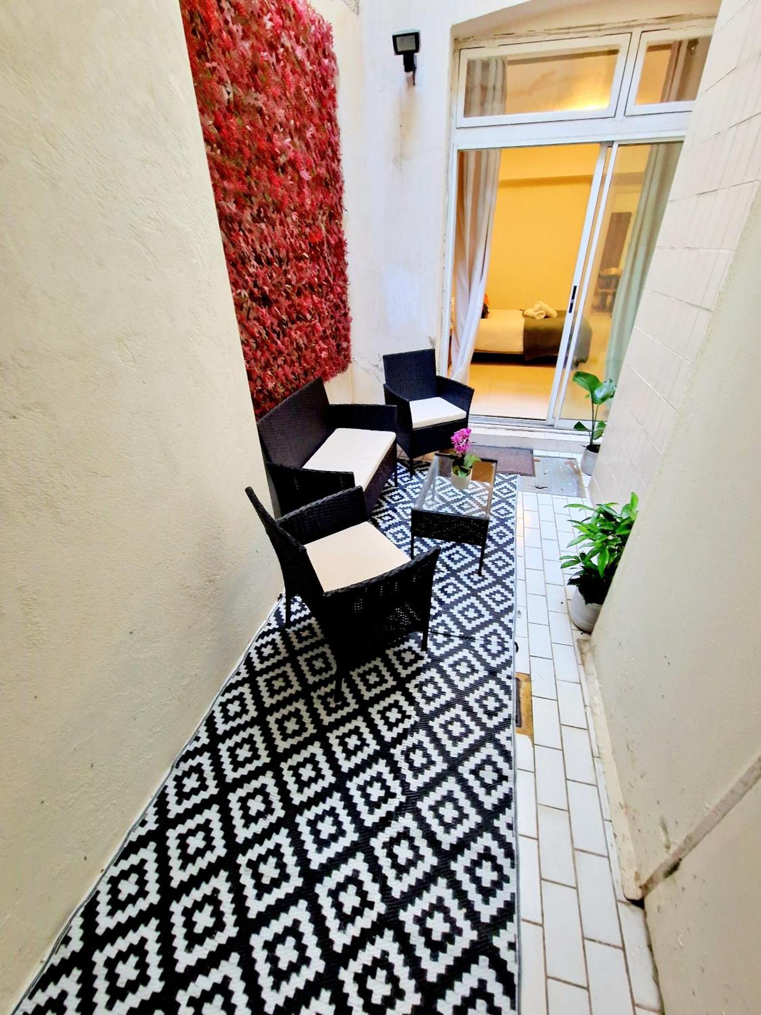 Modern Hyde Park Home With Private Entrance & Private Back Patio Near Bayswater & Paddington Stations Лондон Екстериор снимка